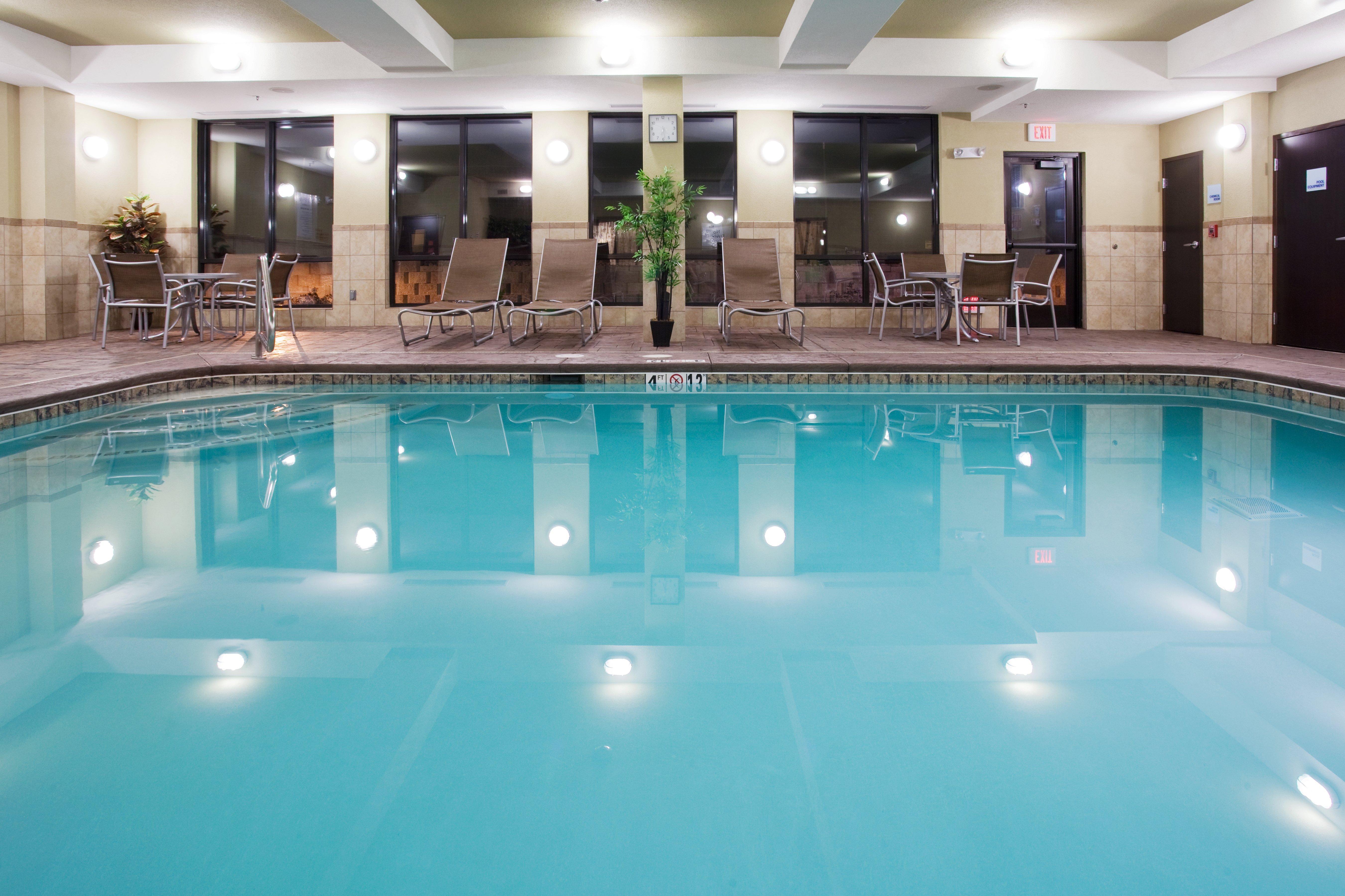 Holiday Inn Express Richfield By Ihg Exterior foto