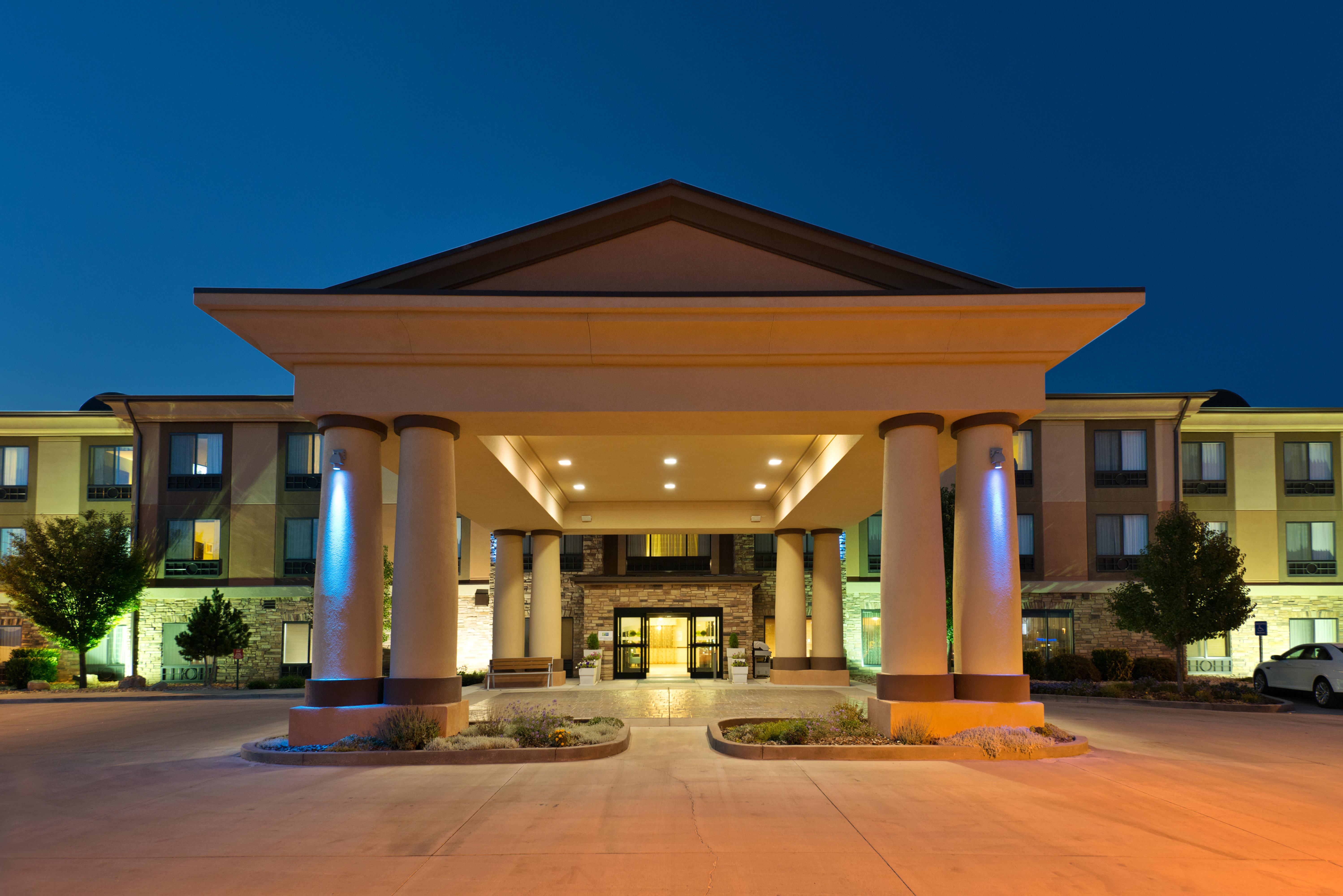 Holiday Inn Express Richfield By Ihg Exterior foto