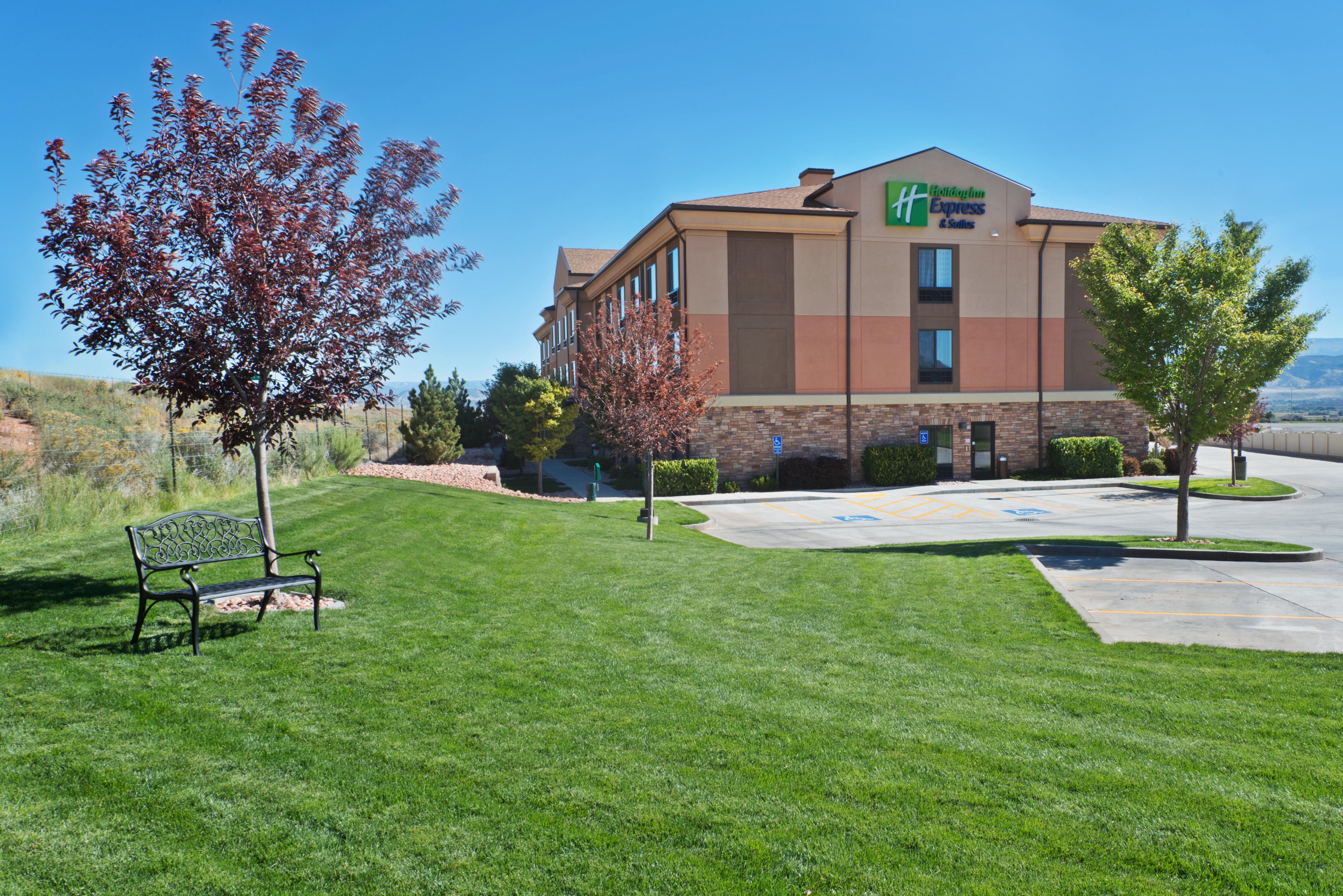 Holiday Inn Express Richfield By Ihg Exterior foto